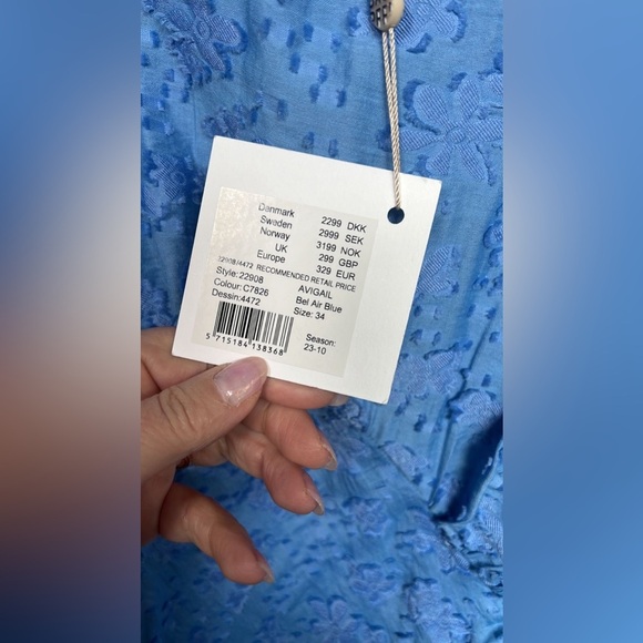 EUROPEAN FASHION: BAUM UND PFERDGARTEN Baby Blue Sweetheart Midi Dress - Picture 6 of 8